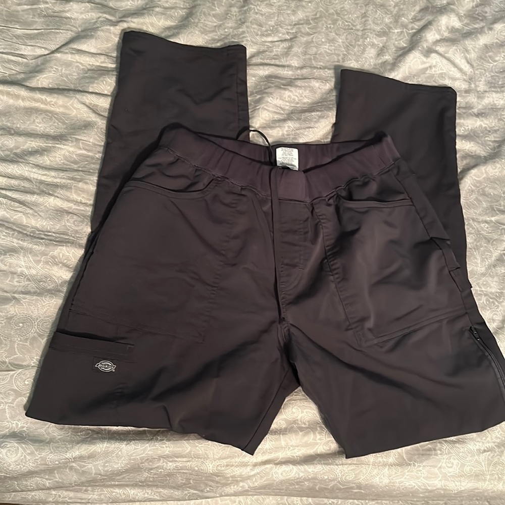 Scrub pants